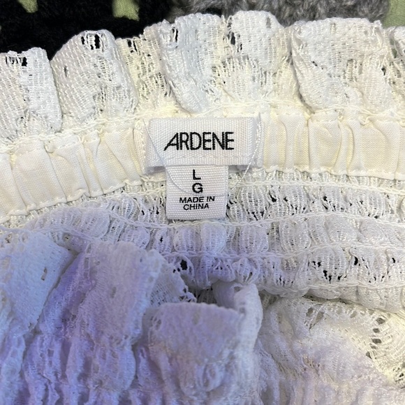 🪻3/$30 White crop top!🪻 - Picture 5 of 5